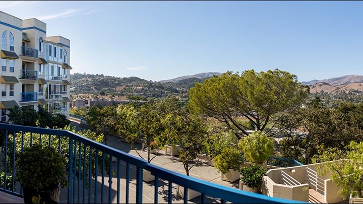 Type F – 2 Beds + Den, 2 Baths #1